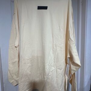 NWT Men’s essentials fear of God pale yellow long sleeve size medium